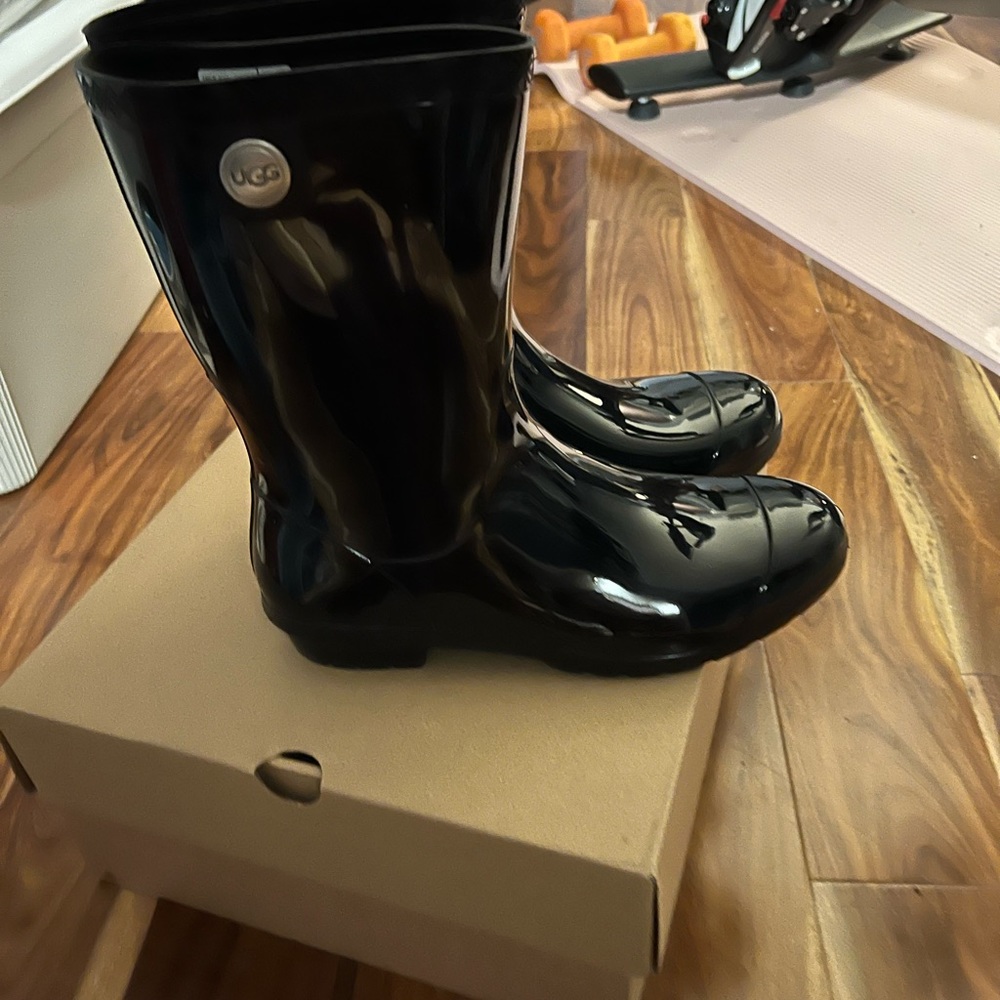 COPY - Women size 10 UGG rain boots